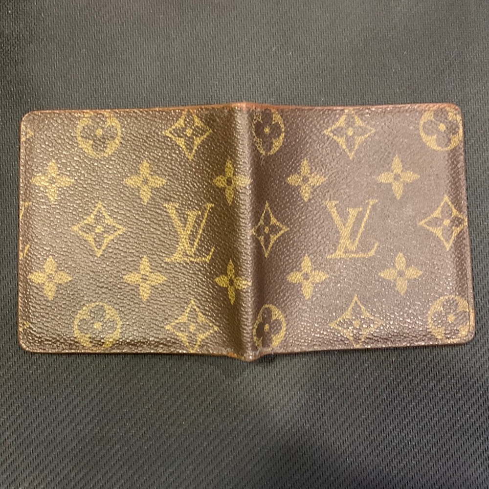 Louis Vuitton Bi Fold Wallet